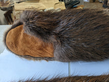 Load image into Gallery viewer, Beaver Fur Mitts - Hand-stitched